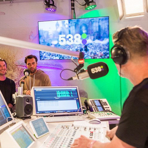 Call me, baby! Call me, baby!